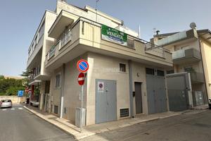 CASA INDIPENDENTE DI 2 VANI + ACC CON TAVERNETTA E