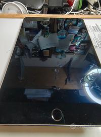 un Apple iPad mini 4