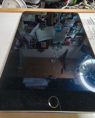 un Apple iPad mini 4