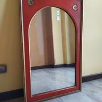 specchio stile spagnolo con cornice rossa 