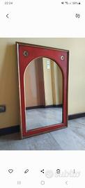 specchio stile spagnolo con cornice rossa 
