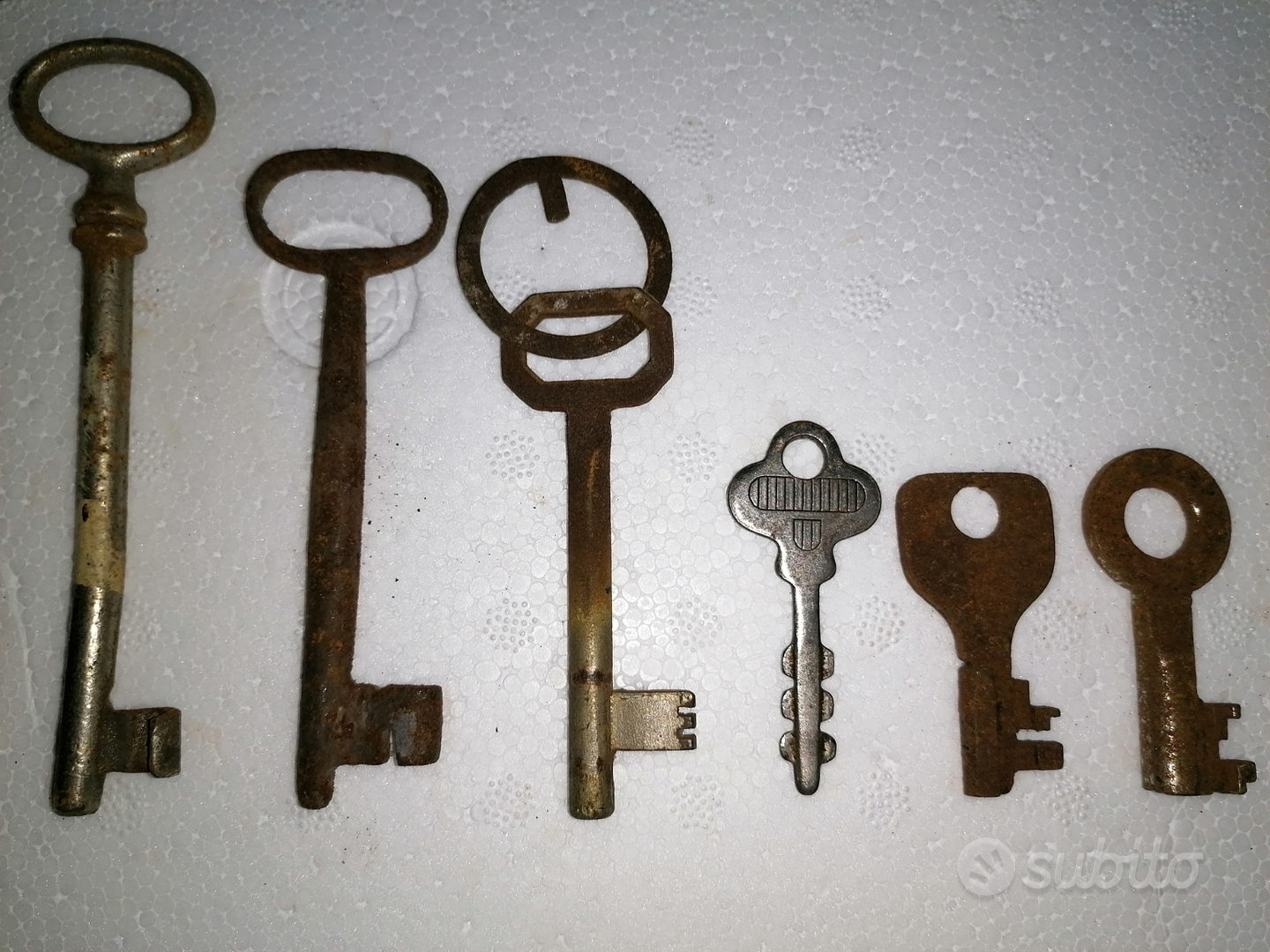 10 chiavi antiche - Collezionismo In vendita a Torino