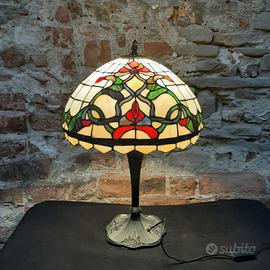 Lampada modello Tiffany  alt.60 diametro 42 