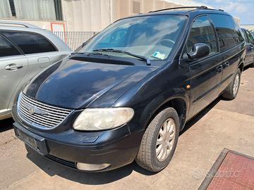 Chrysler Voyager anno 2004 ricambi usati
