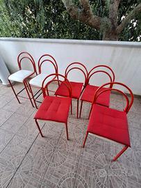 4 sedie con cuscini + 2 sgabelli.