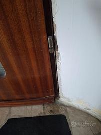 porta a vetri marrone