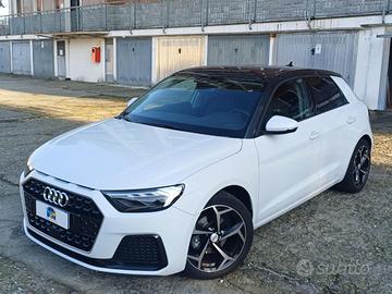 AUDI A1 SPB 30 TFSI S tronic Identity Black