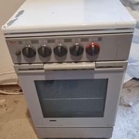 Forno a gas con 4 fornelli