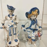 Coppia di statuine in ceramica di Capodimonte 