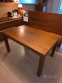 Tavolo da pranzo in legno