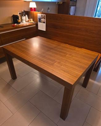 Tavolo da pranzo in legno