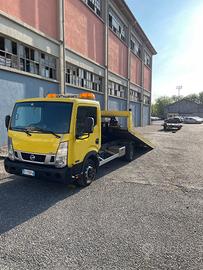 Carroattrezzi Nissan Cabstar