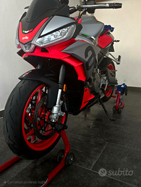 Aprilia Tuono 660