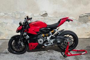 Ducati Streetfighter V2