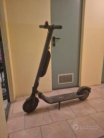 monopattino segwey ninebot e45e