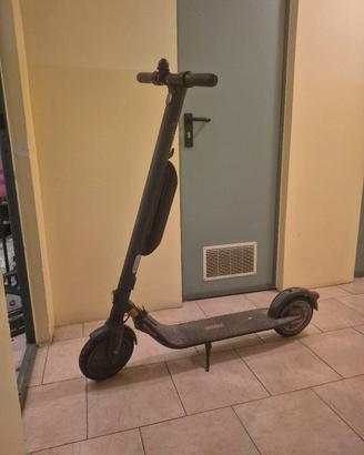 monopattino segwey ninebot e45e