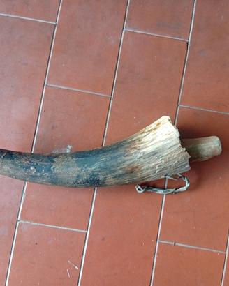 Corno di mucca e pietra affilalame