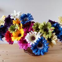 Cestino con gerbere. 