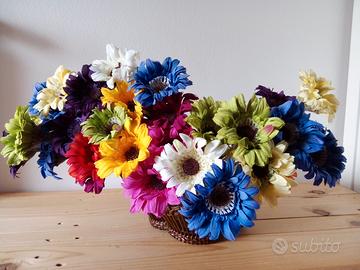 Cestino con gerbere. 