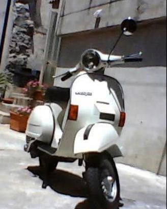 vespone px 200 arcobaleno del 1984