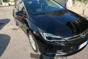 Opel Astra 2019 Berlina