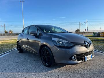 Renault Clio IV 1.5 dCi 75 CV - 2015