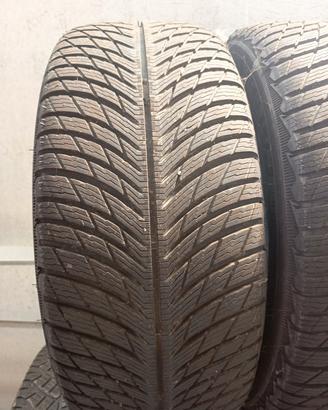 Gomme 225/45/19 V96