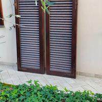 persiana per finestra in legno