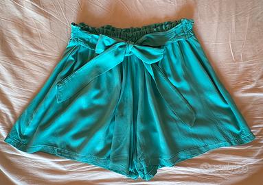 Pantaloni corti verde acqua