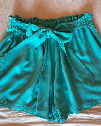 Pantaloni corti verde acqua