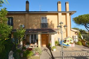 Villa quadrifamiliare Santa Maria delle Mole