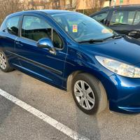 Peugeot 207 benzina