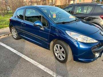 Peugeot 207 benzina
