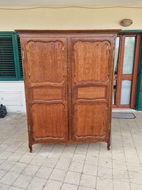 Armadio in legno