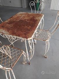 Tavolo in ferro battuto 