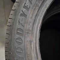 gomme 215/55 r18 
