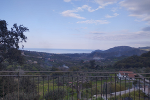 Villa panoramica allo stato rustica