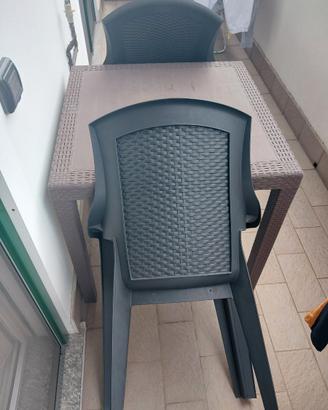Svendita tavolo da giardino