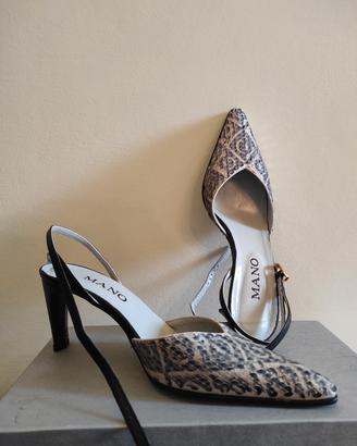 Scarpe décolleté in pelle e paillettes. M.36. Mano