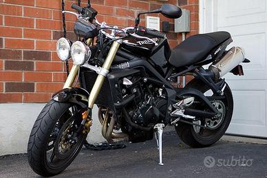 Triumph Street Triple 675 2011 – Tagliandata