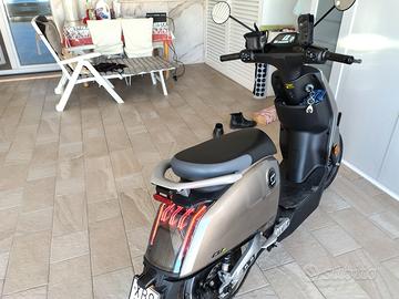 ciclomotore elettrico. 50cc