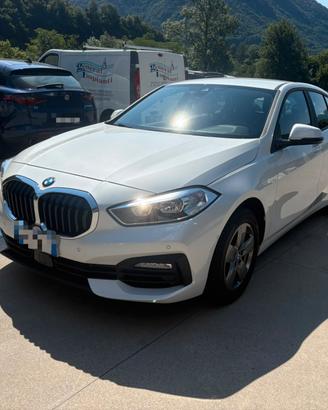 Bmw 116 116d 5p. Business Advantage