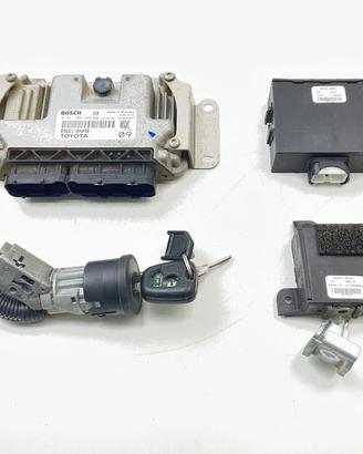 KIT CHIAVE PEUGEOT 107 1° Serie 89661-0H090 (05>)