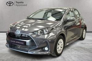 Toyota Yaris Hybrid Business MY22