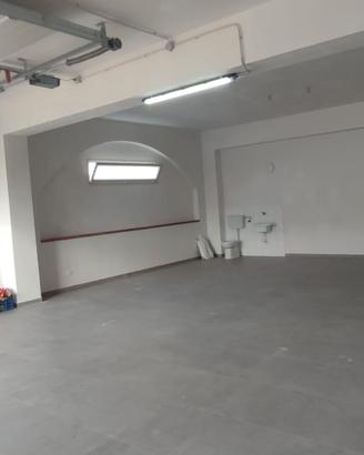 Garage/Locale/Magazzino di 75mq, nuovo