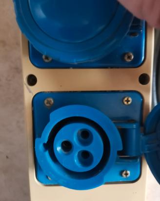 quadro x alimentazione x uso cantiere 