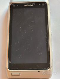 Cellulare Nokia N8 argento