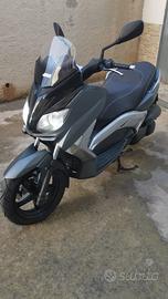 Yamaha X-Max 250cc