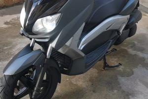 Yamaha X-Max 250cc
