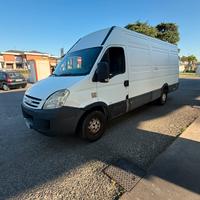 Iveco Daily passo lungo maxi